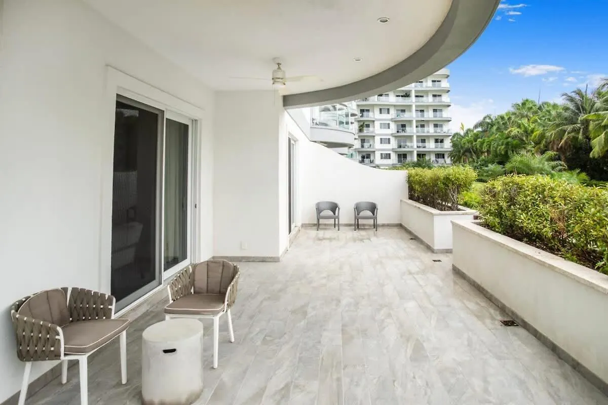 Apartment Garden Villa Condo At One Cable Beach Nassau Bahamas