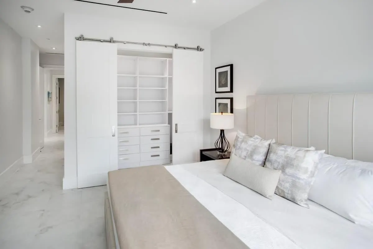 Apartment Garden Villa Condo At One Cable Beach Nassau