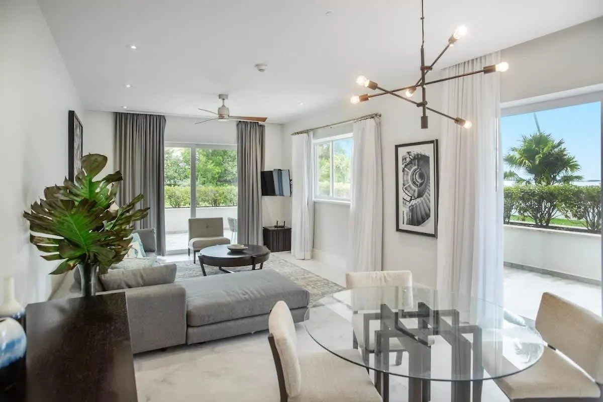 Garden Villa Condo At One Cable Beach Nassau